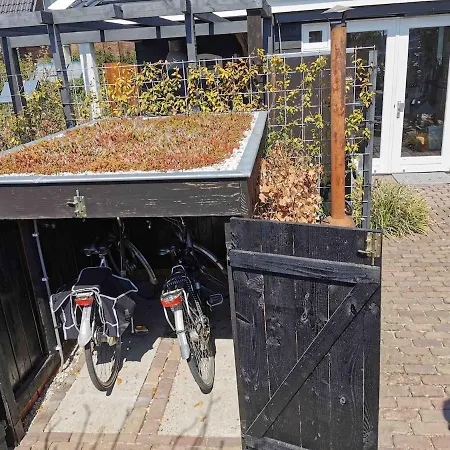 Holiday home Vorstelijk *